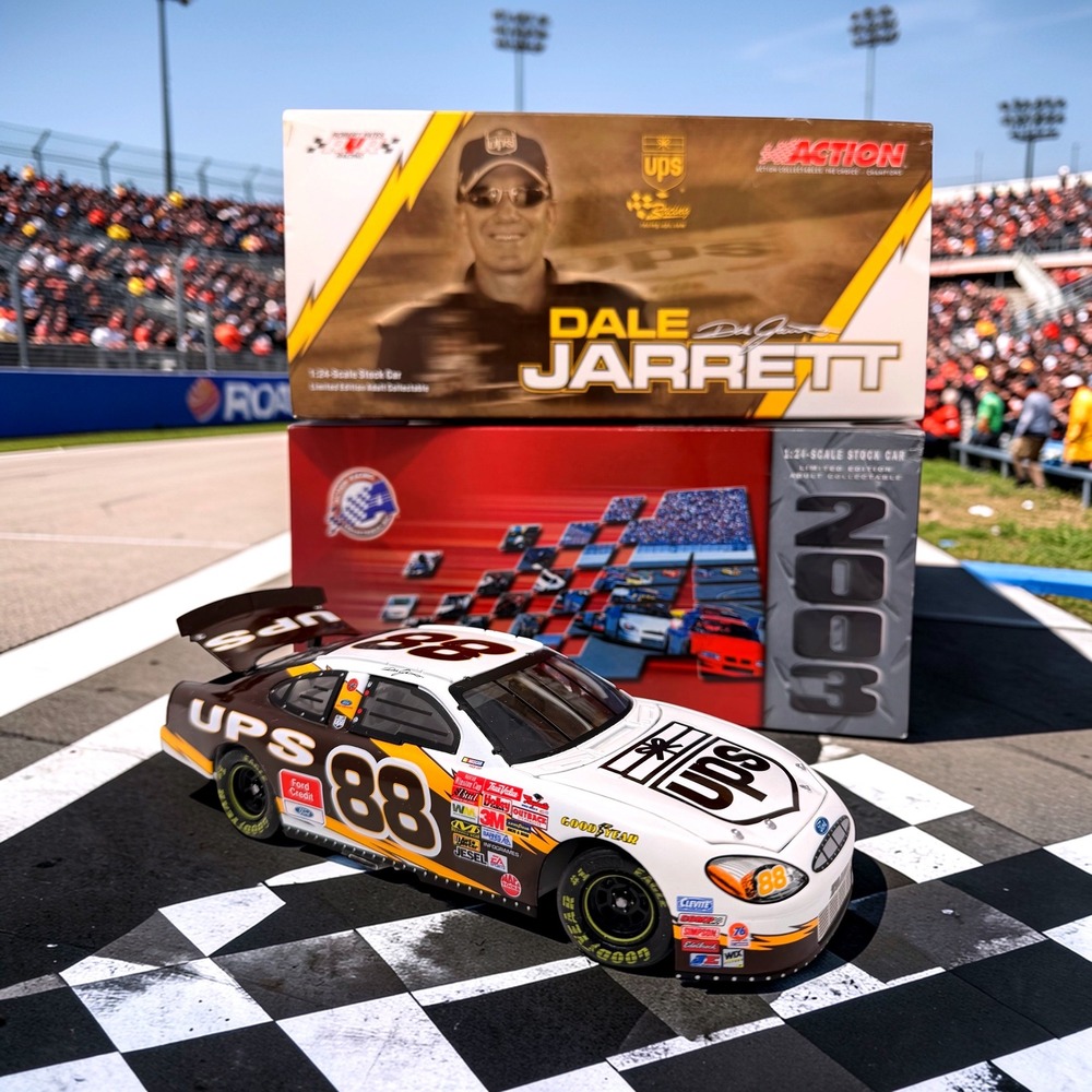 2003 Action Dale Jarrett #88 UPS Ford Taurus 1:24 Diecast Stock Car Limited